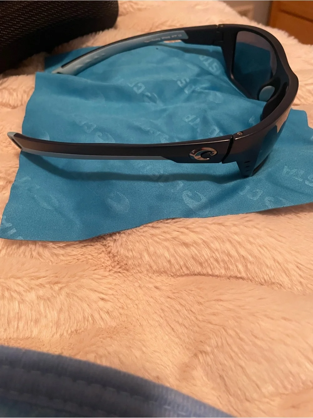 Costa Whitetip WTP 123 Polarized Fishing Sunglasses in great condition
